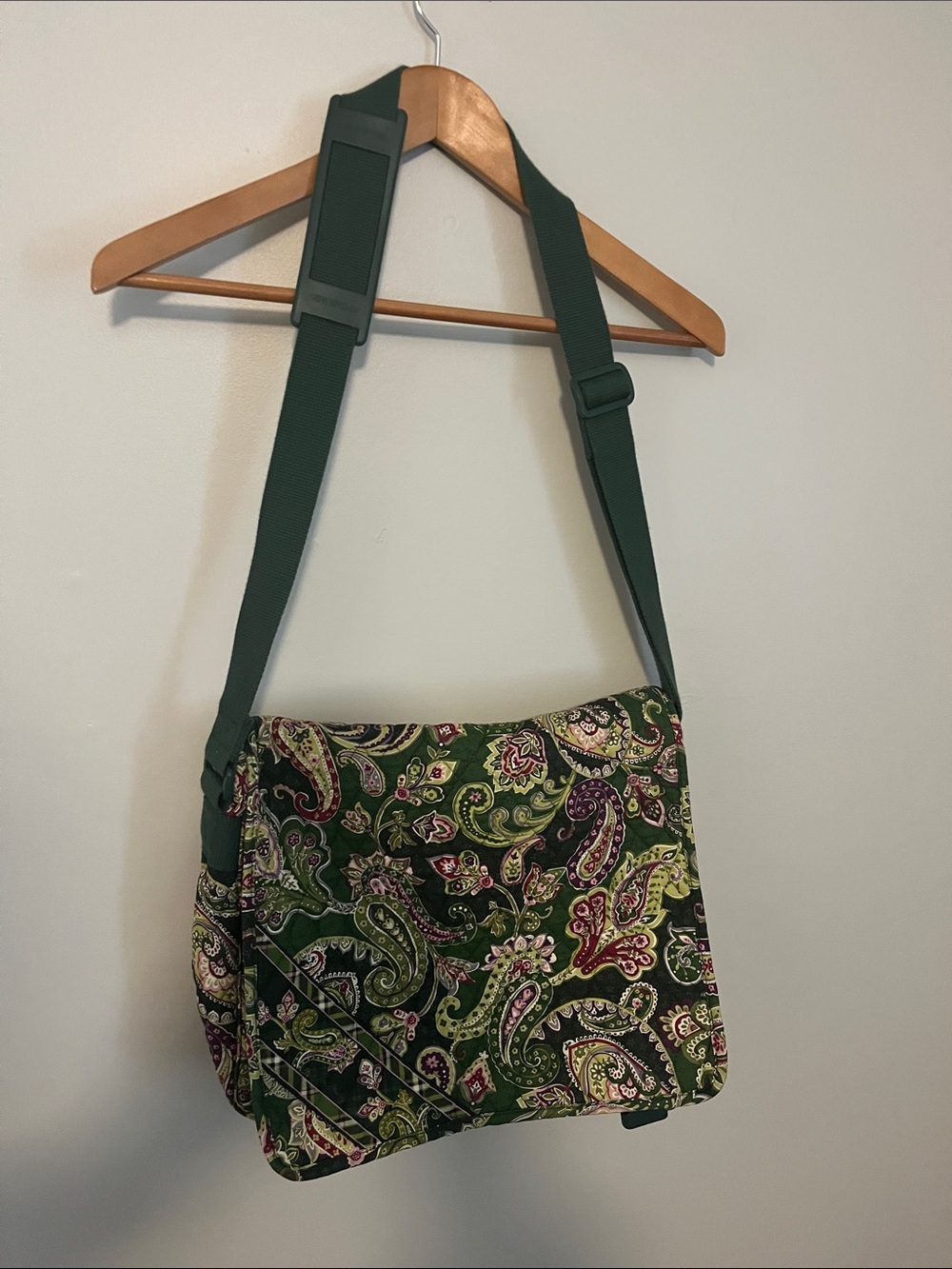 Vera Bradley messenger bag